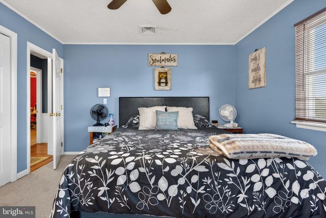 165 APRIL LN, Dallastown, PA 17313