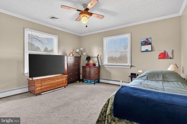 165 APRIL LN, Dallastown, PA 17313