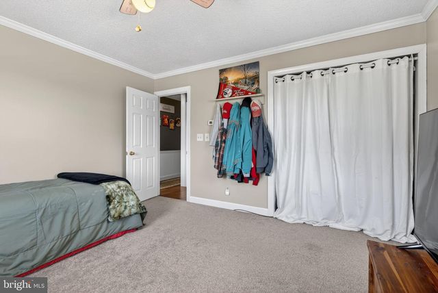 165 APRIL LN, Dallastown, PA 17313