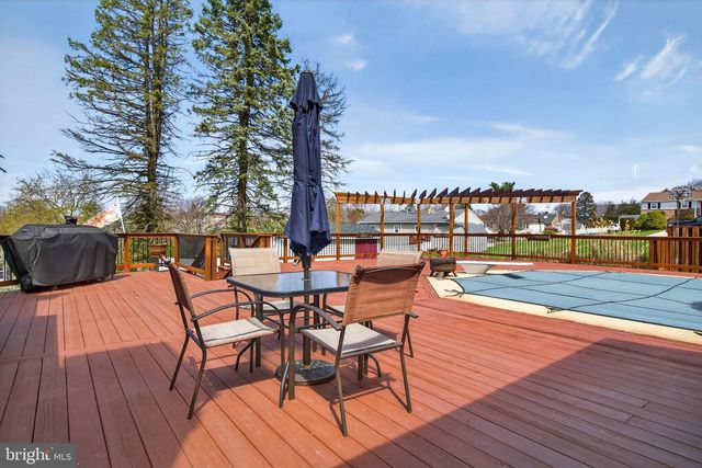 165 APRIL LN, Dallastown, PA 17313