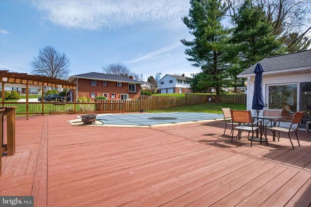 165 APRIL LN, Dallastown, PA 17313