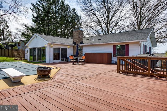 165 APRIL LN, Dallastown, PA 17313