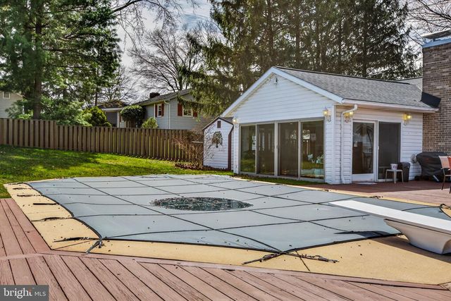 165 APRIL LN, Dallastown, PA 17313