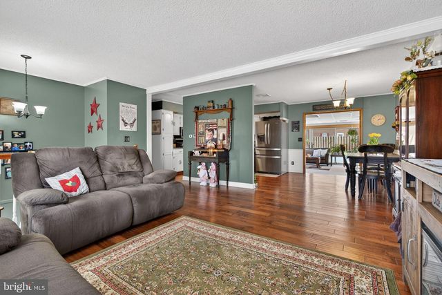 165 APRIL LN, Dallastown, PA 17313