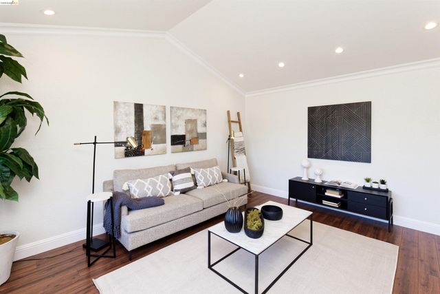 983 Seascape Cir, Rodeo, CA 94572