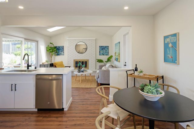 983 Seascape Cir, Rodeo, CA 94572