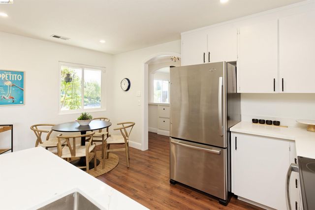 983 Seascape Cir, Rodeo, CA 94572