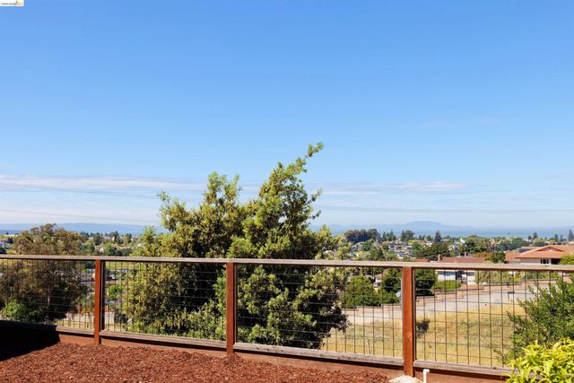 983 Seascape Cir, Rodeo, CA 94572