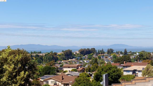 983 Seascape Cir, Rodeo, CA 94572