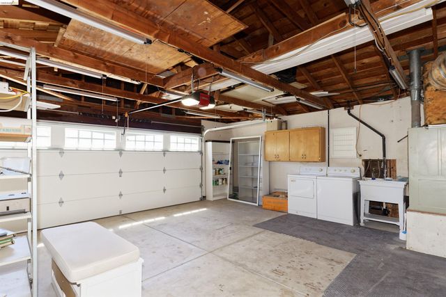 983 Seascape Cir, Rodeo, CA 94572