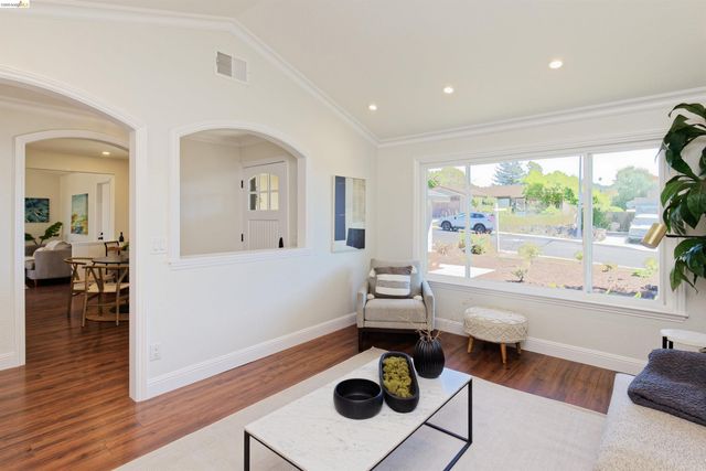 983 Seascape Cir, Rodeo, CA 94572