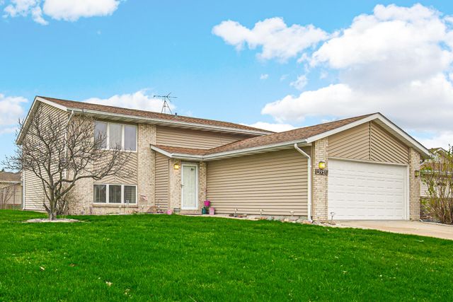 9931 Tyler Street, Crown Point, IN 46307