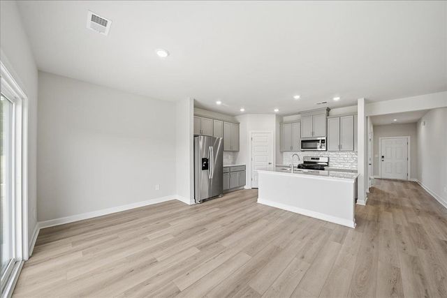 102 Gibbon Way, Gray Court, SC 29645
