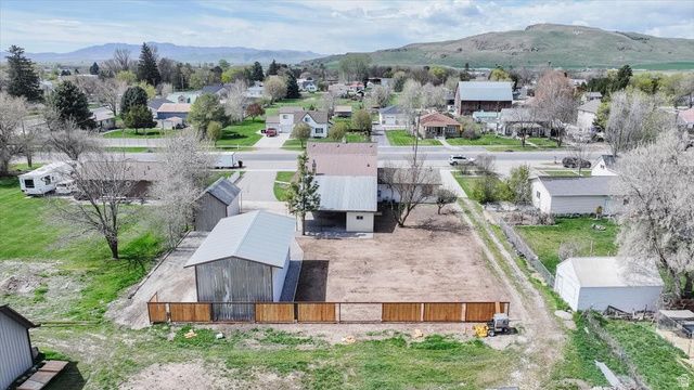 24 N 300 E, Franklin, ID 83237