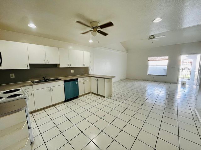 13711 Yarmouth Court, Wellington, FL 33414