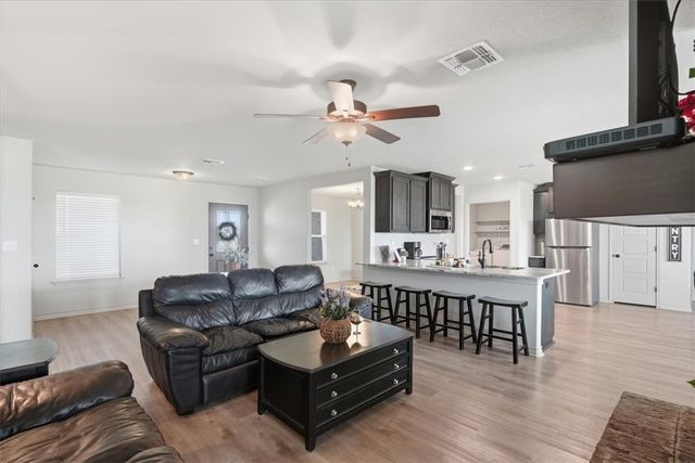 291 Kana Road, Sandia, TX 78383