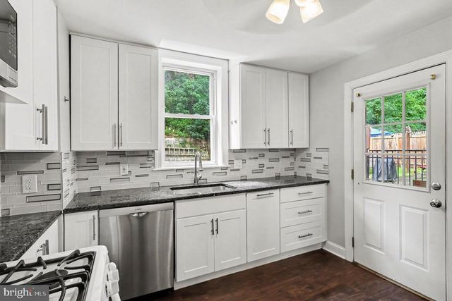 624 BRIDGE ST, Phoenixville, PA 19460