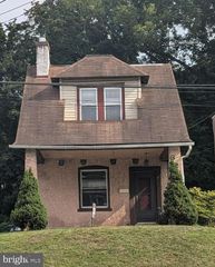 624 BRIDGE ST, Phoenixville, PA 19460