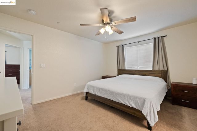 386 Paige Ln, Merced, CA 95341