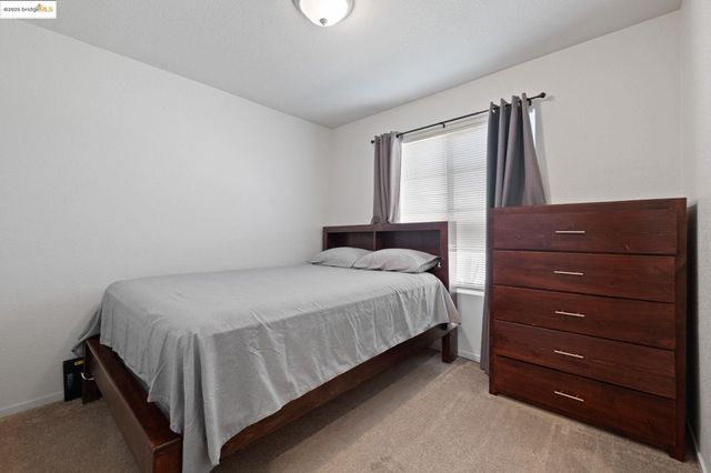 386 Paige Ln, Merced, CA 95341