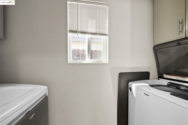 386 Paige Ln, Merced, CA 95341