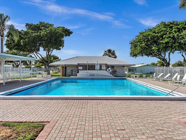 2501 W Golf Boulevard 234, Pompano Beach, FL 33064