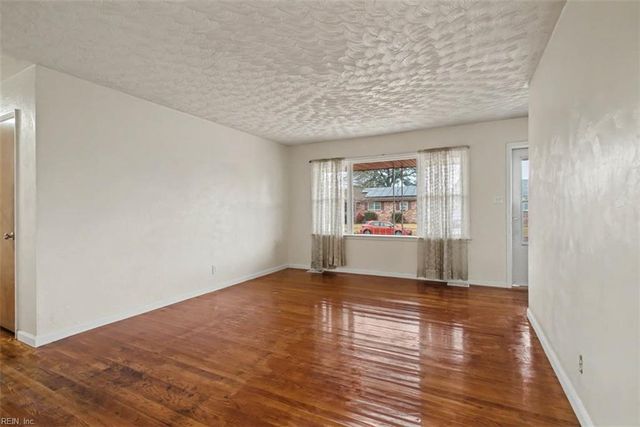 911 Taft DR, Portsmouth, VA 23701