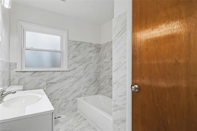 911 Taft DR, Portsmouth, VA 23701