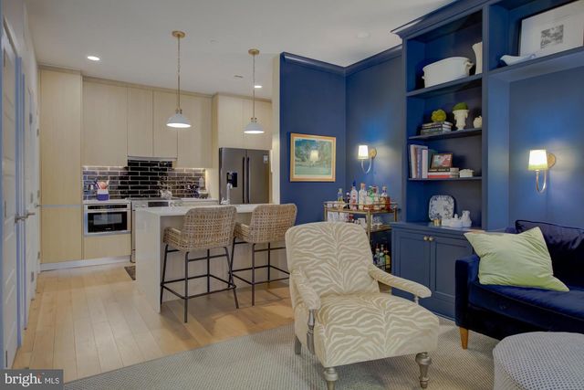 1309 E ST SE #12, Washington, DC 20003