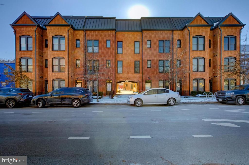 1309 E ST SE #12, Washington, DC 20003