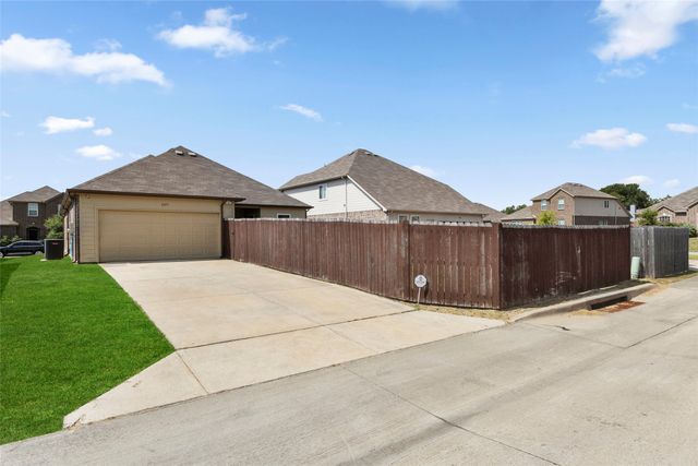 2057 Buttonwood Street, Lancaster, TX 75146