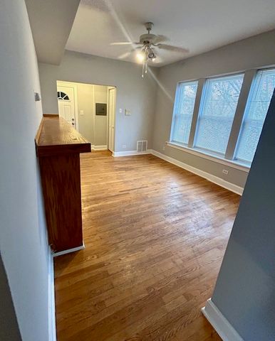 3436 W Leland Avenue 2W, Chicago, IL 60625