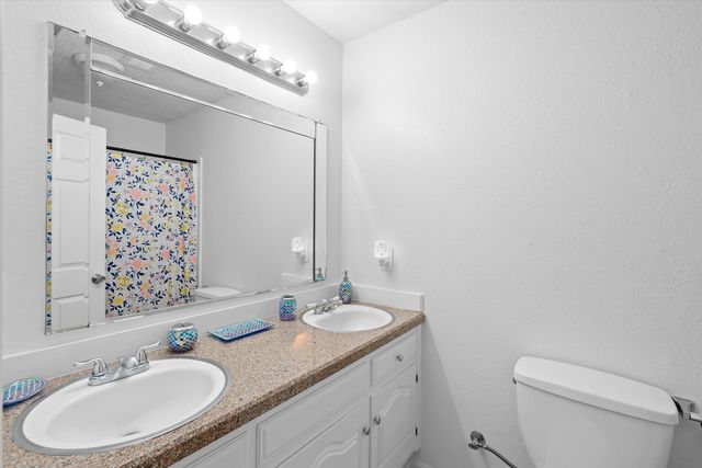 2224 Bartolo Avenue SW, Albuquerque, NM 87105