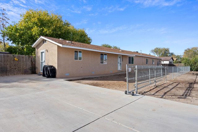 2224 Bartolo Avenue SW, Albuquerque, NM 87105