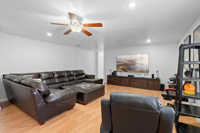 2224 Bartolo Avenue SW, Albuquerque, NM 87105