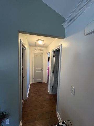 1100 Jon Dr, Clarksville, TN 37043