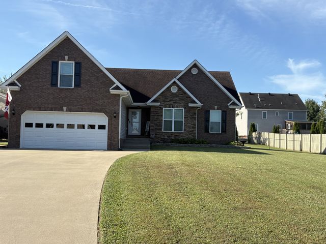 1100 Jon Dr, Clarksville, TN 37043