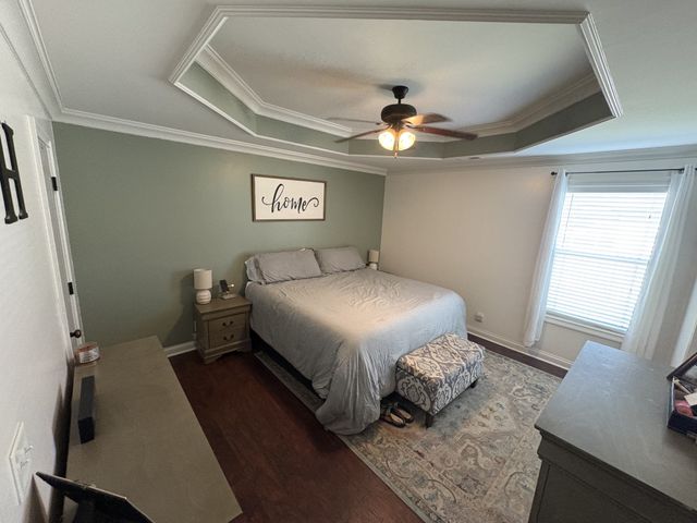 1100 Jon Dr, Clarksville, TN 37043