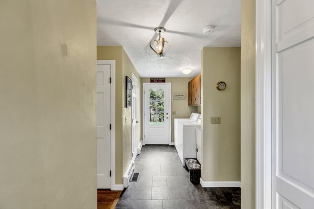 5 Quail Run Ln, Sandwich, MA 02537