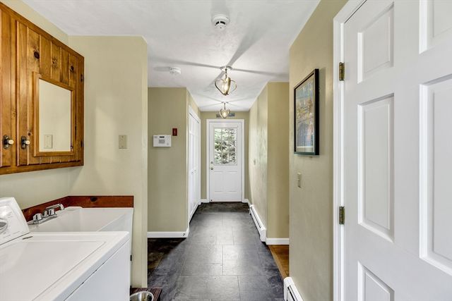 5 Quail Run Ln, Sandwich, MA 02537