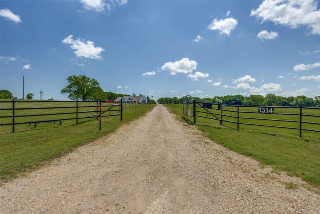 1314 Fleming Road, Bells, TX 75414