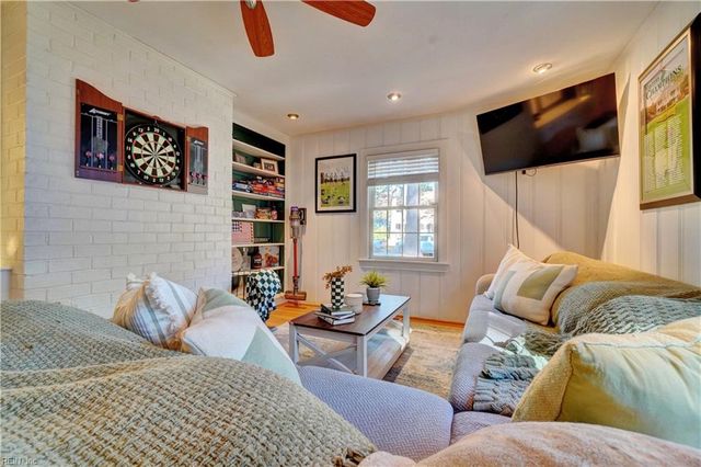 311 Corbin DR, Newport News, VA 23606