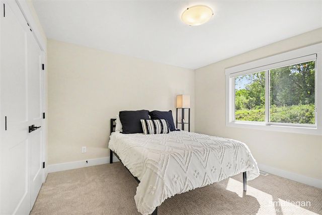 1018 Castlebay Way, Hudsonville, MI 49426