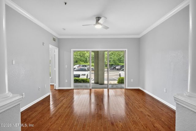 8290 GATE Parkway W 601, Jacksonville, FL 32216