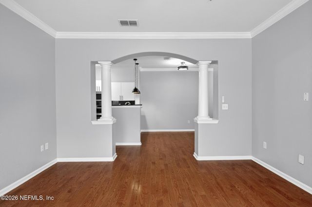 8290 GATE Parkway W 601, Jacksonville, FL 32216
