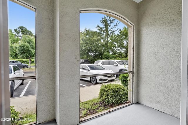 8290 GATE Parkway W 601, Jacksonville, FL 32216