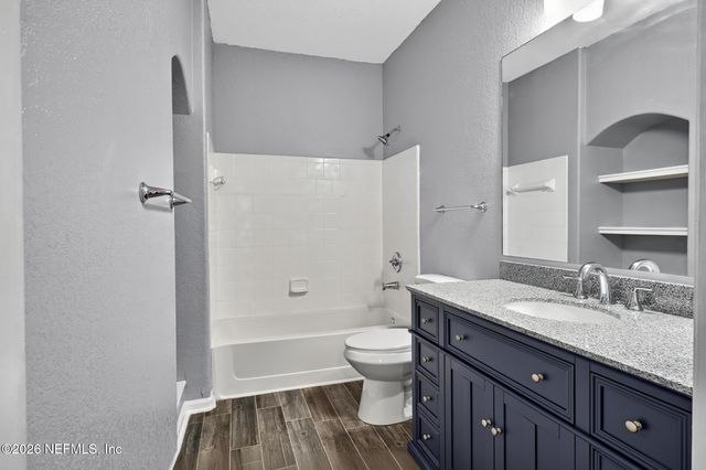 8290 GATE Parkway W 601, Jacksonville, FL 32216