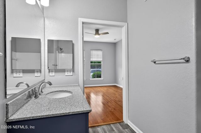 8290 GATE Parkway W 601, Jacksonville, FL 32216