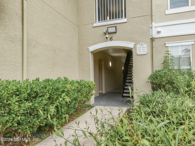 8290 GATE Parkway W 601, Jacksonville, FL 32216