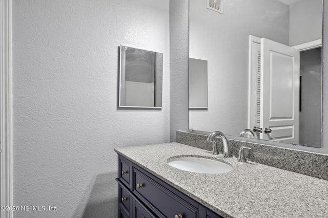 8290 GATE Parkway W 601, Jacksonville, FL 32216